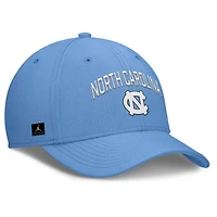 Casquette Jordan Brand Carolina Blue pour homme des Tar Heels de Caroline du Nord 2025 On-Field Rise Performance Flex