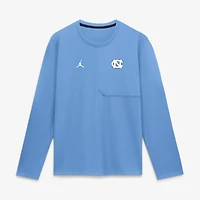 T-shirt à manches longues Jordan Brand Carolina Blue North Tar Heels 2026 Sideline Coaches UV Dri-FIT pour homme