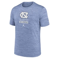 T-shirt Jordan Brand Carolina Blue pour homme, North Tar Heels Campus Center Block Velocity Performance