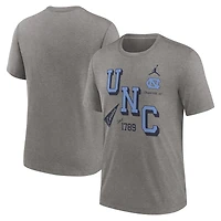 T-shirt à trois mélanges Jordan Brand pour hommes, gris chiné, North Carolina Tar Heels Blitz Roll Call