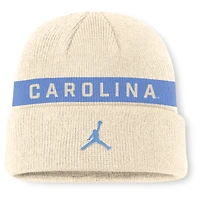 Bonnet en tricot à revers Jordan Brand Natural North Carolina Tar Heels Peak Primetime Utility pour homme