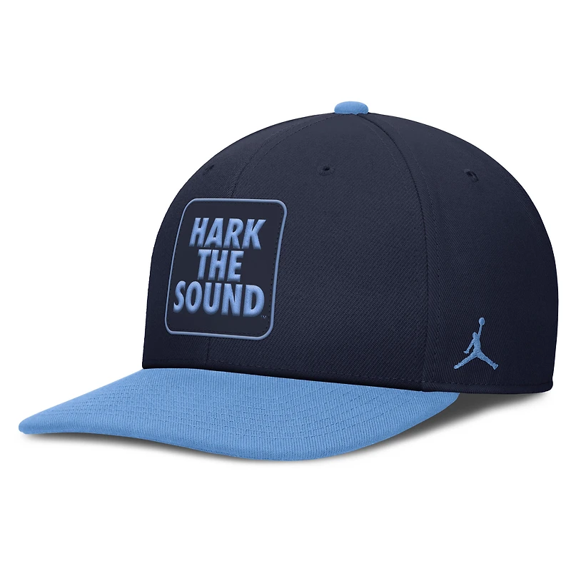 Casquette Jordan Brand bleu marine/bleu Caroline pour homme, édition 2025 des Tar Heels de Caroline du Nord, Sideline Campus Pro Local Snapback
