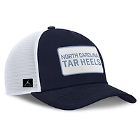 Casquette ajustable Jordan Brand pour homme, bleu marine/blanc, des Tar Heels de Caroline du Nord 2025, avec patch Rise Patch.