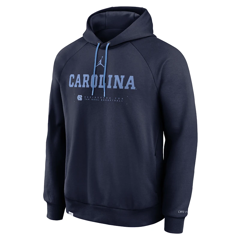 Sweat à capuche Jordan Brand bleu marine pour homme, North Carolina Tar Heels 2025 Courtside Basketball Practice Raglan Dri-FIT