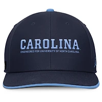 Casquette ajustable Jordan Brand bleu marine pour homme des Tar Heels de Caroline du Nord 2025 On-Field Pro Performance