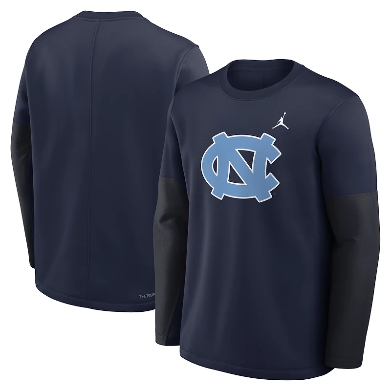 T-shirt à manches longues Jordan Brand bleu marine pour homme, équipe des Tar Heels de Caroline du Nord 2025, Sideline Coach Therma-FIT