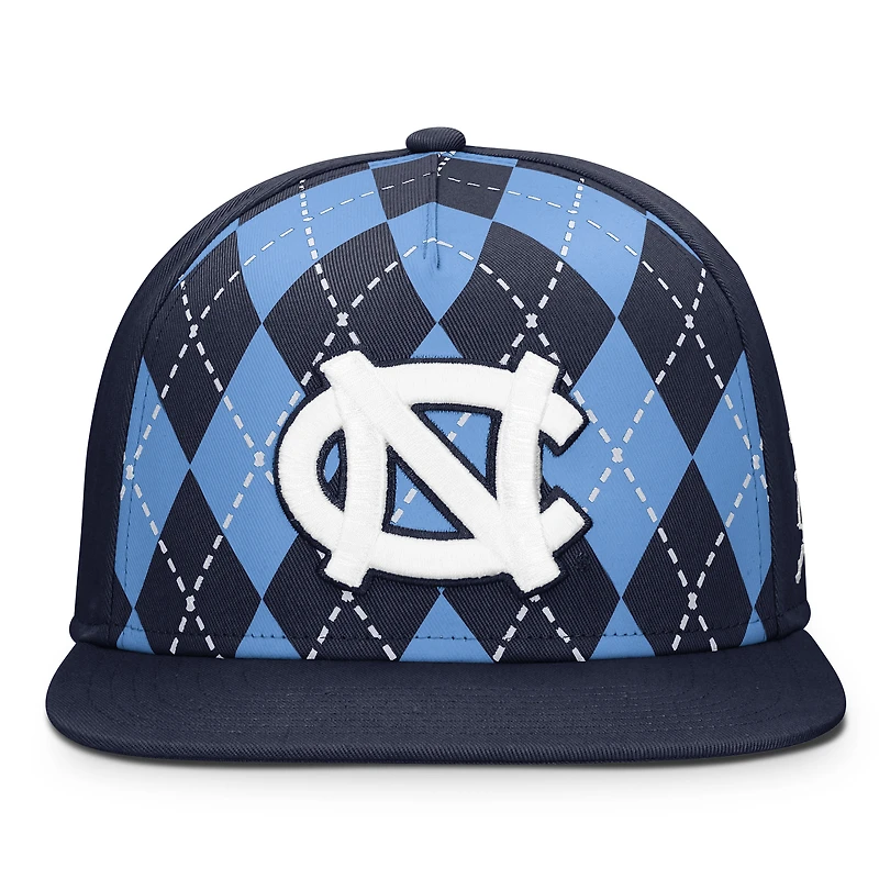 Casquette snapback Jordan Brand bleu marine North Carolina Tar Heels Argyle Pro pour homme