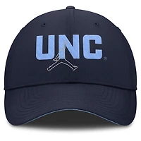 Casquette ajustable Jordan Brand bleu marine pour homme, North Carolina Tar Heels Club Prep Performance