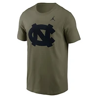 T-shirt Jordan Brand pour homme avec logo ton sur et appréciation militaire des Tar Heels de Caroline du Nord 2024 Olive