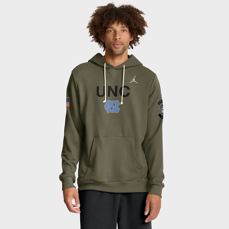 Sweat à capuche Jordan Brand Olive North Carolina Tar Heels 2025 Military Appreciation Standard Issue pour homme