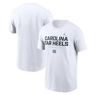 T-shirt Jordan Brand blanc pour homme, équipe de basketball des Tar Heels Caroline du Nord 2025, coupe Courtside