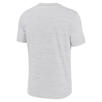T-shirt Jordan Brand blanc pour homme, motif Velocity Stacked Performance, des Tar Heels de Caroline du Nord
