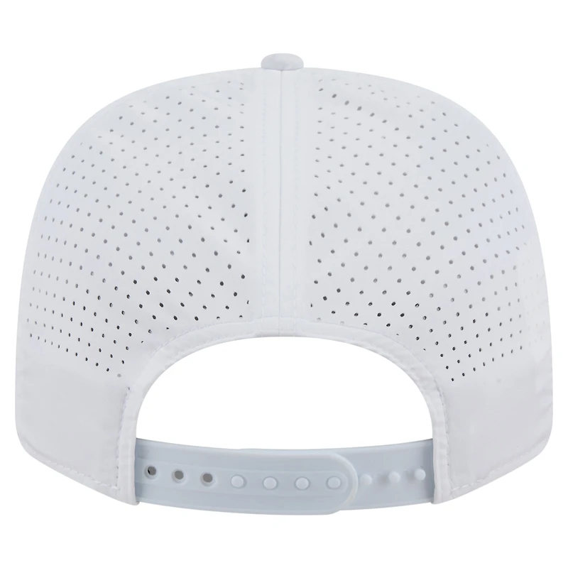 Casquette extensible à boutons-pression New Era blanche pour homme, modèle Perform Vault 9SEVENTY des Tar Heels de Caroline du Nord
