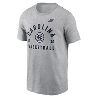 T-shirt Nike Legacy Arch pour homme, gris chiné, North Carolina Tar Heels Basketball