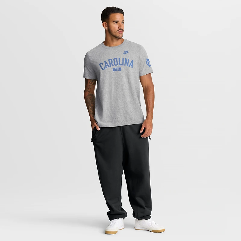 T-shirt Nike pour homme, gris chiné, North Carolina Tar Heels Legacy Arch