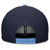 Casquette Nike Pro Legacy Script Snapback bleu marine/crème pour homme des Tar Heels de Caroline du Nord