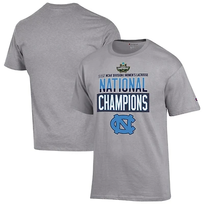 T-shirt unisexe gris des Tar Heels de Caroline du Nord, championne nationale crosse féminine la NCAA 2025, pour vestiaires