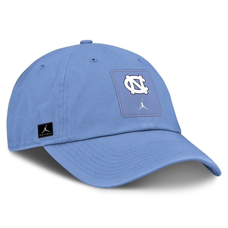 Casquette unisexe Jordan Brand Carolina Blue North Carolina Tar Heels 2026 Sideline Club ajustable