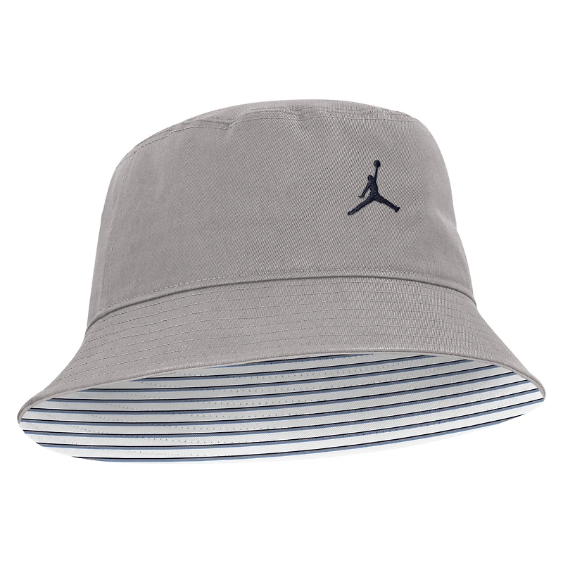 Bob unisexe Jordan Brand gris North Carolina Tar Heels Primetime
