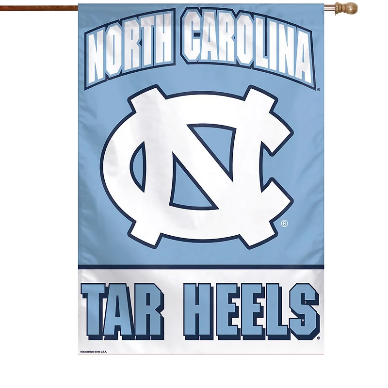 WinCraft Caroline du Nord Tar Heels 71,1 x 101,6 cm Drapeau de maison avec nom complet