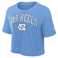 T-shirt court Jordan Brand Carolina Blue pour femme des Tar Heels Athletic Prep Arch Dri-FIT