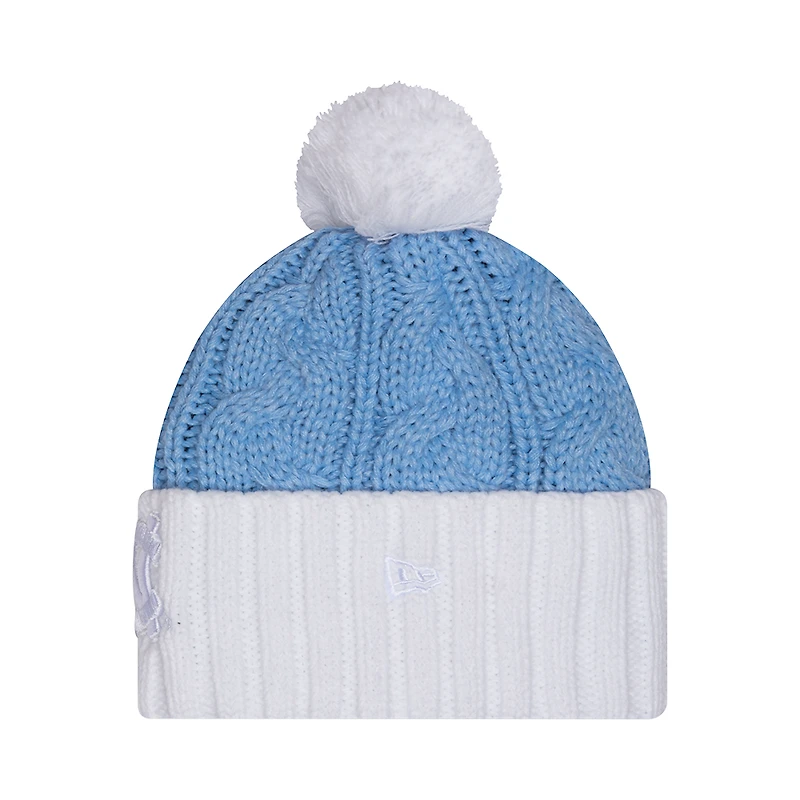 Bonnet en tricot à revers ton sur ton avec double pompon pour femme New Era Carolina Blue North Carolina Tar Heels