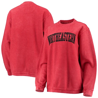 Sweat-shirt à enfiler basique Pressbox rouge pour femme, motif Huskies du Nord-Est, en velours côtelé délavé vintage.
