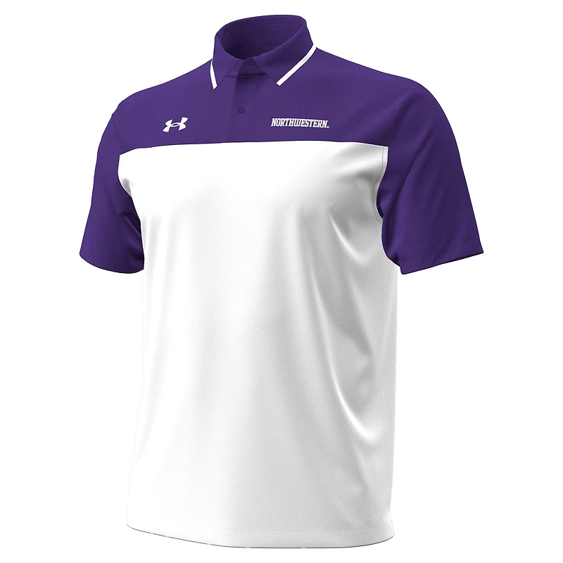 Polo Under Armour blanc/violet pour homme, motif Northwestern Wildcats, à logo vert