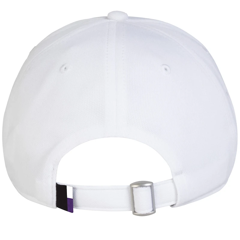 Casquette ajustable Under Armour blanche Northwestern Wildcats Sideline Blitzing Accent pour homme