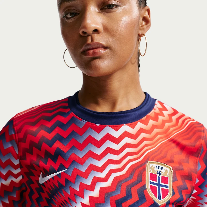 Maillot d'avant-match Nike rouge féminin de l'équipe nationale Norvège 2026