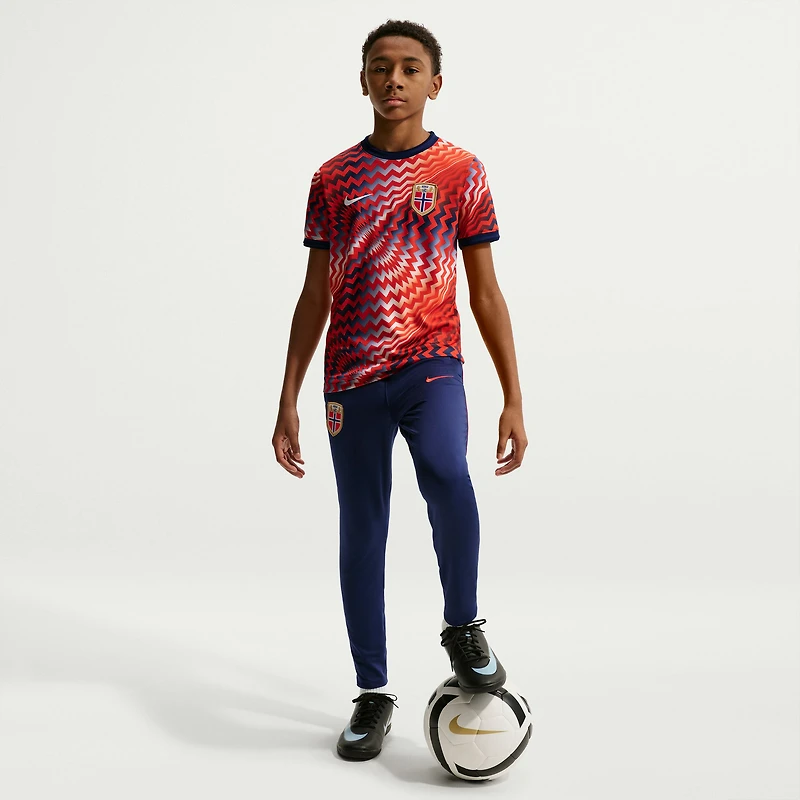 Maillot d'avant-match Nike rouge pour jeunes de l'équipe nationale Norvège 2026