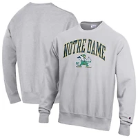 Sweat-shirt ras du cou gris Champion pour homme, motif Notre Dame Fighting Irish, avec logo en relief et tissage inversé