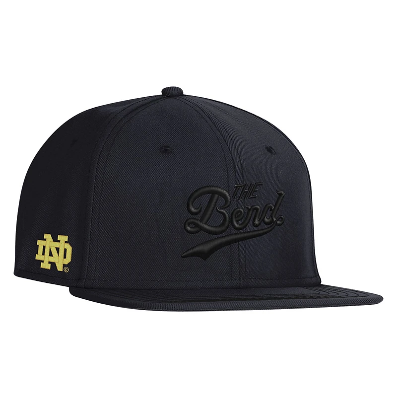 Men's Under Armour Black Notre Dame Fighting Irish The Bend Huddle Flex Hat