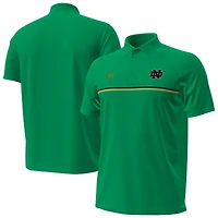 Polo Under Armour blanc à rayures sur la poitrine pour homme, modèle Fighting Irish de Notre Dame Performance Drive