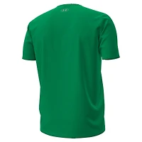 T-shirt de performance Under Armour Kelly Green pour homme, équipe football des Fighting Irish Notre Dame 2025
