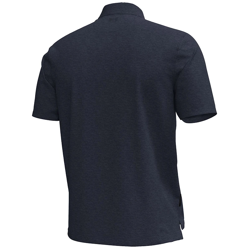 Polo Under Armour Aura bleu marine pour homme, motif Notre Dame Fighting Irish Basketball Leprechaun Drive