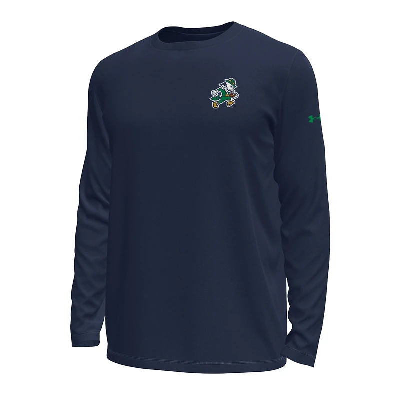 T-shirt technique extensible à manches longues Under Armour bleu marine Notre Dame Fighting Irish Sporting Leprechaun pour homme