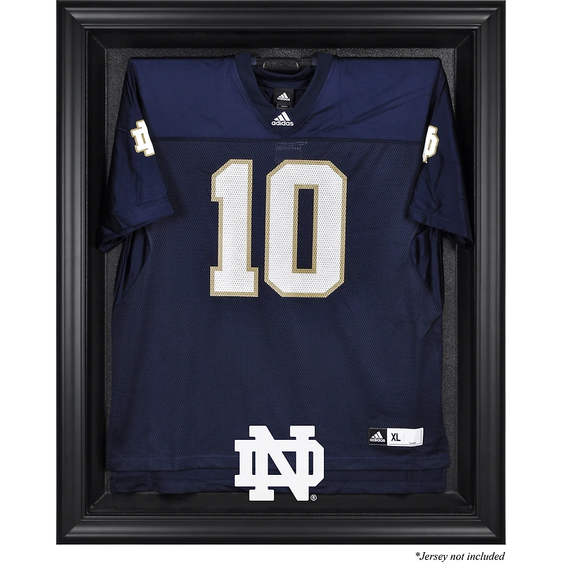 Vitrine de présentation du maillot avec logo encadré noir des Fighting Irish de Notre Dame