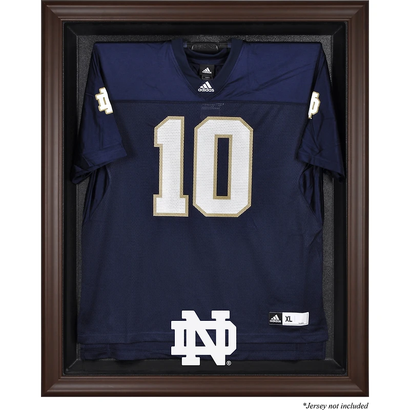 Vitrine de présentation du maillot avec logo encadré marron des Fighting Irish de Notre Dame