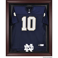 Vitrine de présentation du maillot avec logo encadré en acajou des Fighting Irish de Notre Dame