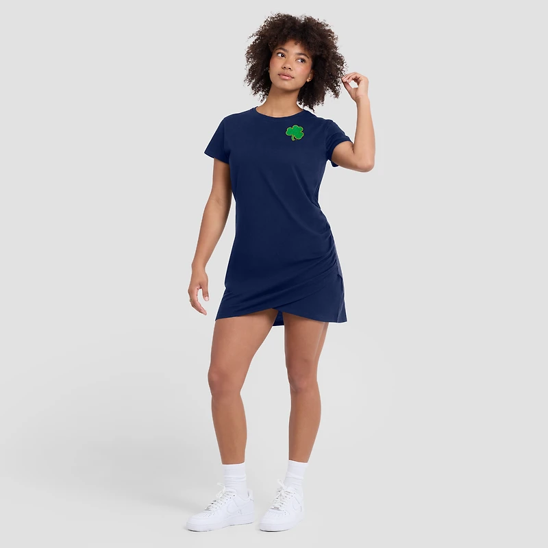 Robe t-shirt drapée froncée bleu marine Fanatics pour femme, motif Fighting Irish de Notre Dame