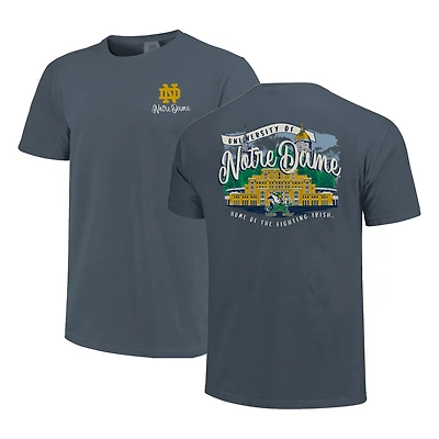 T-shirt bleu marine pour femme avec inscription « Notre Dame Fighting Irish Comfort Colors Campus Scene Drawing »