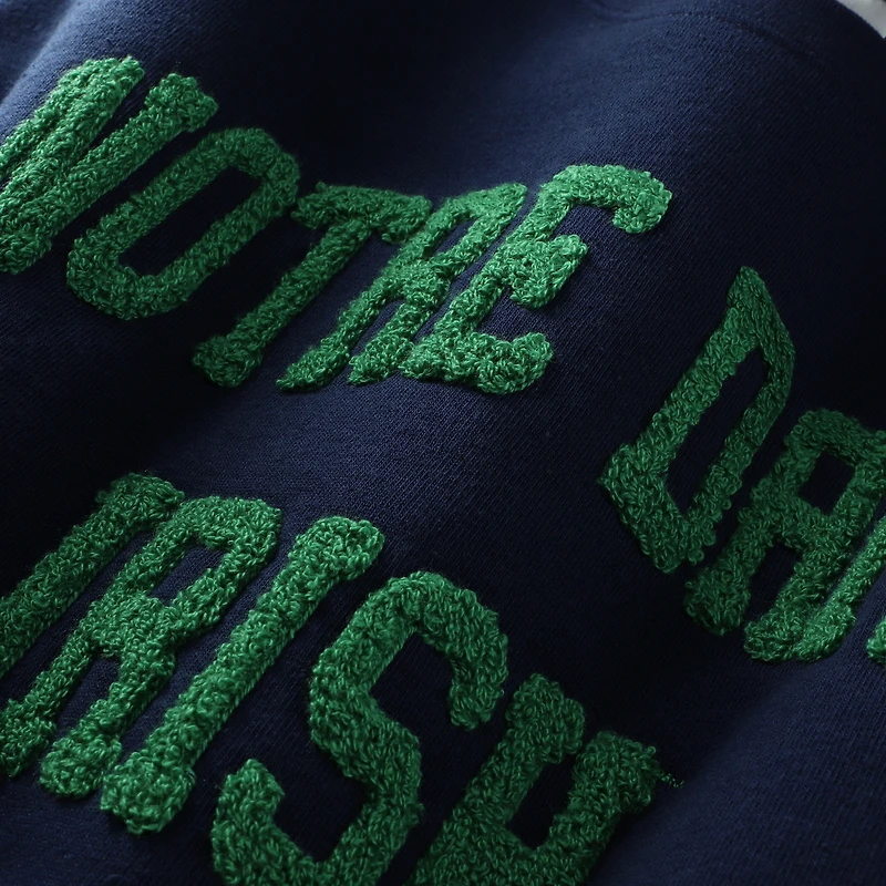 Sweat-shirt court ZooZatz Oatmeal Notre Dame Fighting Irish Core Chenille pour femme