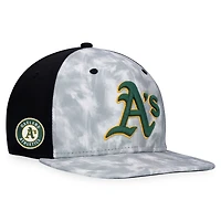 Men's Majestic Gray Oakland Athletics Smoke Dye Snapback Hat