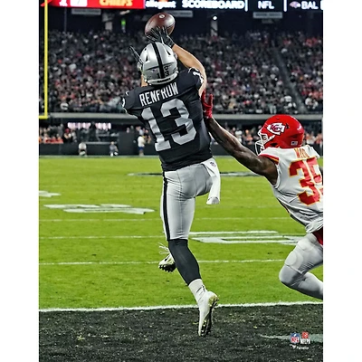 Photographie de passe touchdown non signée Hunter Renfrow des Oakland Raiders