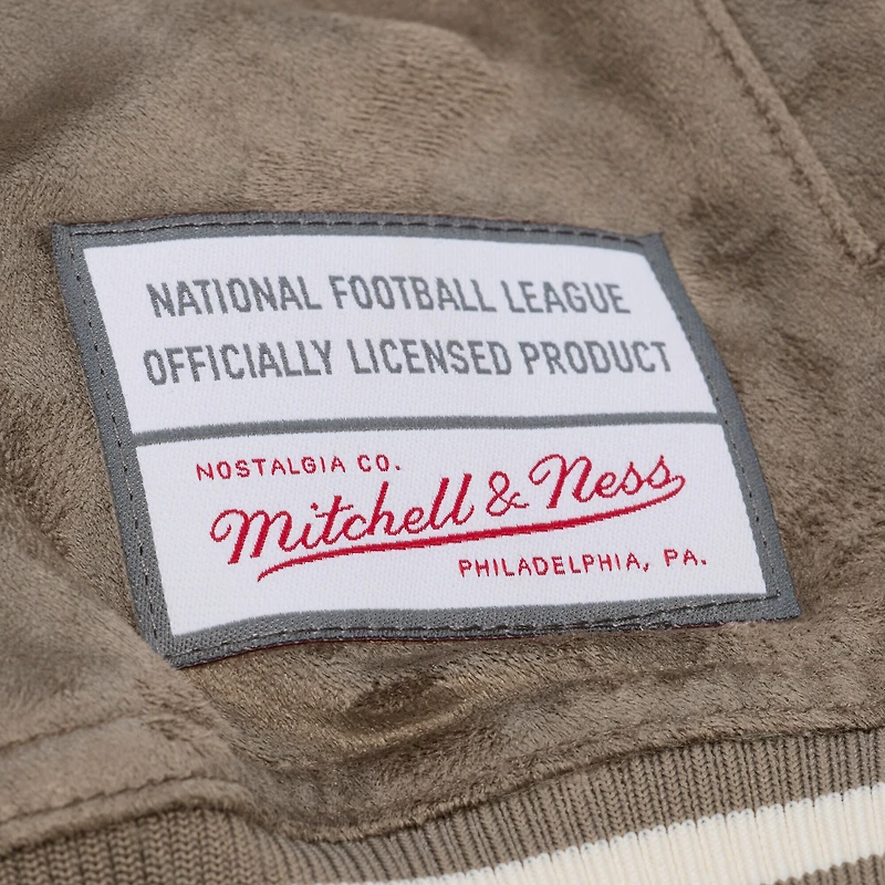 Veste universitaire Mitchell & Ness beige Oakland Raiders pour femme, à boutons-pression.
