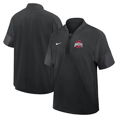 Veste d'entraîneur Nike noire pour homme Ohio State Buckeyes 2025 Sideline à manches courtes et fermeture éclair au quart Dri-FIT