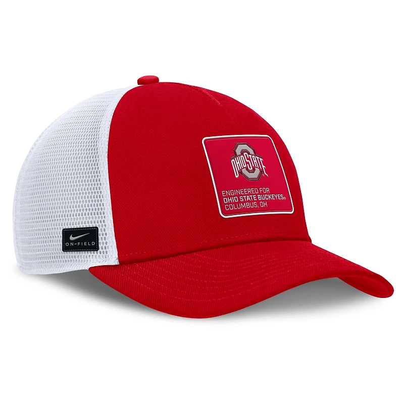 Casquette ajustable Nike On-Field Rise Engineered Trucker pour homme, couleur écarlate/blanc, Ohio State Buckeyes 2025