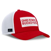Casquette ajustable Nike pour homme, couleur écarlate/blanc, Ohio State Buckeyes 2025 On-Field Rise Patch Trucker
