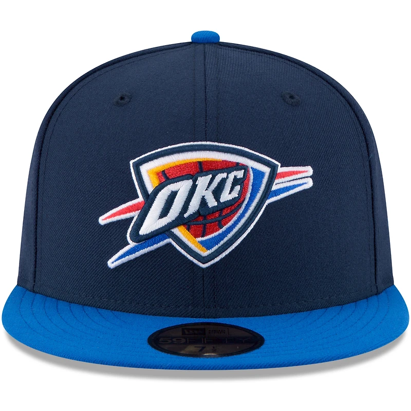 Casquette ajustée bicolore 59FIFTY New Era bleu marine/bleu marine pour homme, Oklahoma City Thunder, champions de la finale NBA 2025, avec écusson latéral